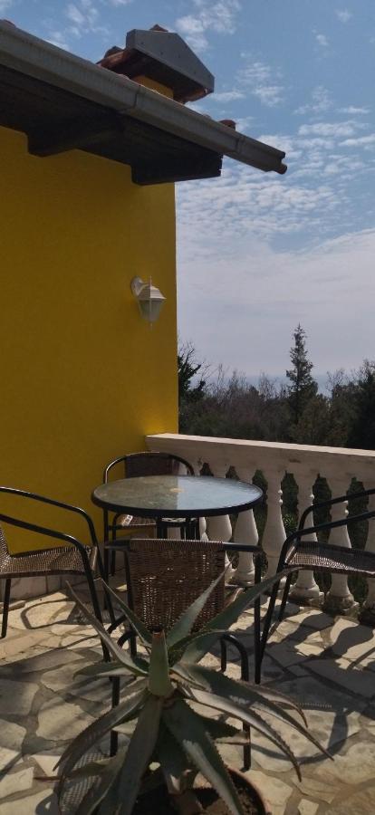 Apartmani Bronhi Sutomore Exteriör bild